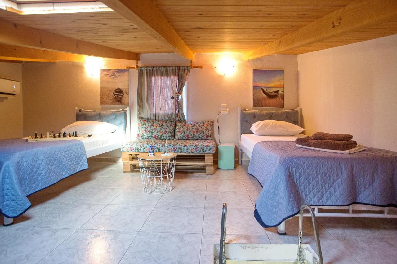 Holiday House Ioanna 2 - Loft Néa Péramos Exterior foto